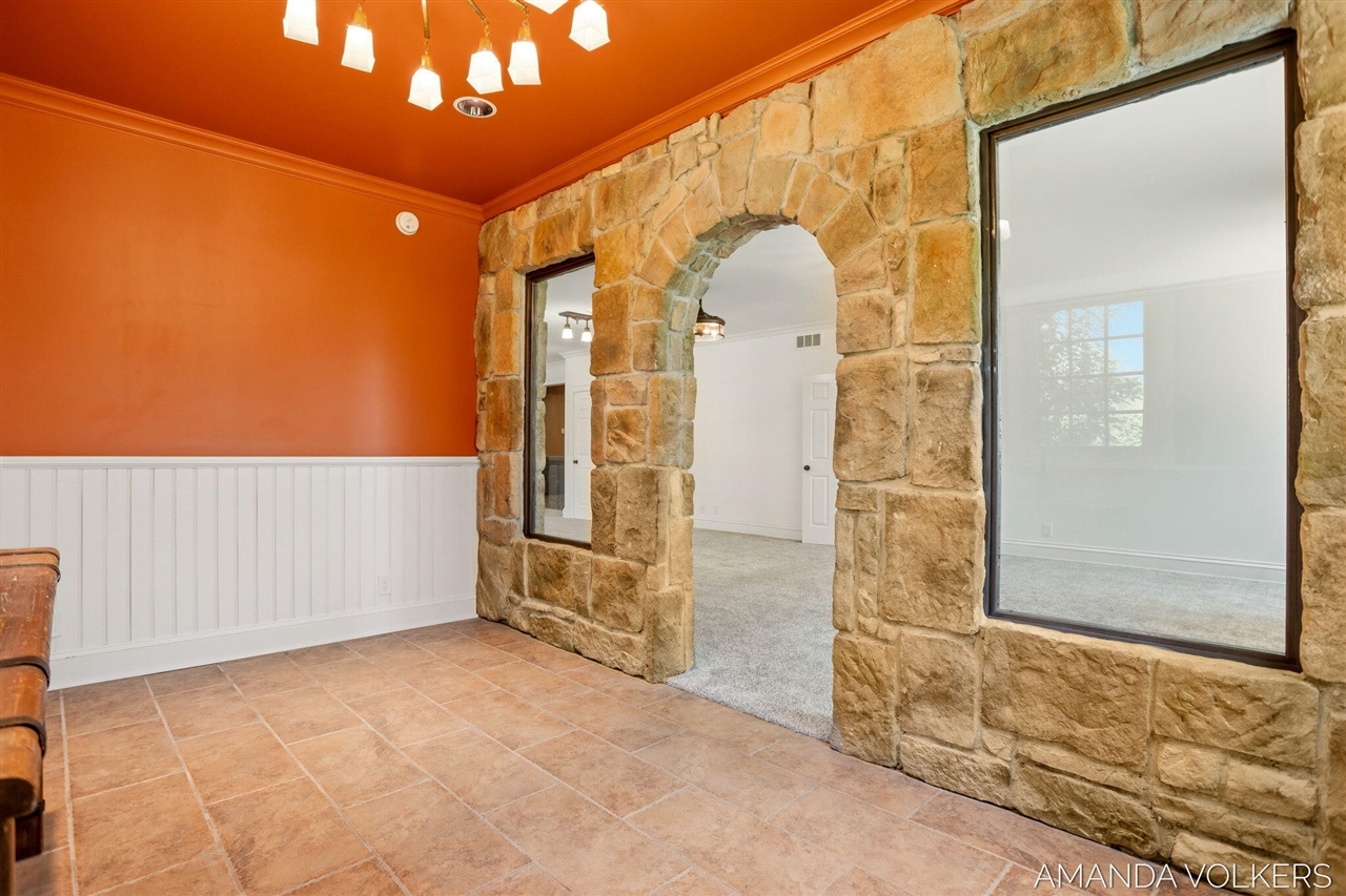 main property photo 90