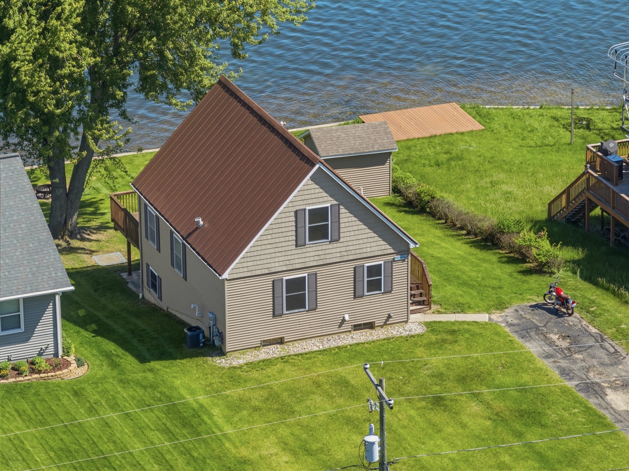 main property photo 50