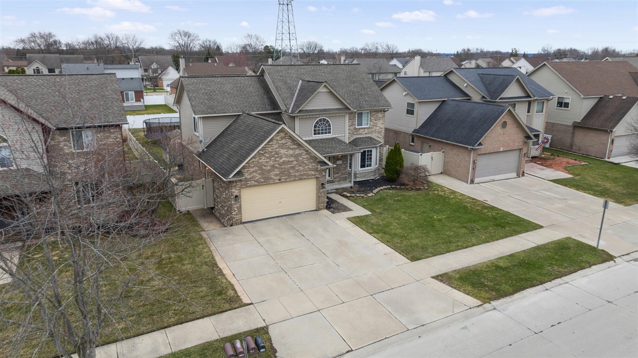 main property photo 24