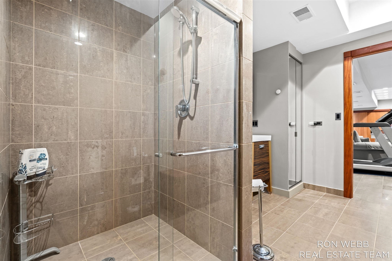 main property photo 68