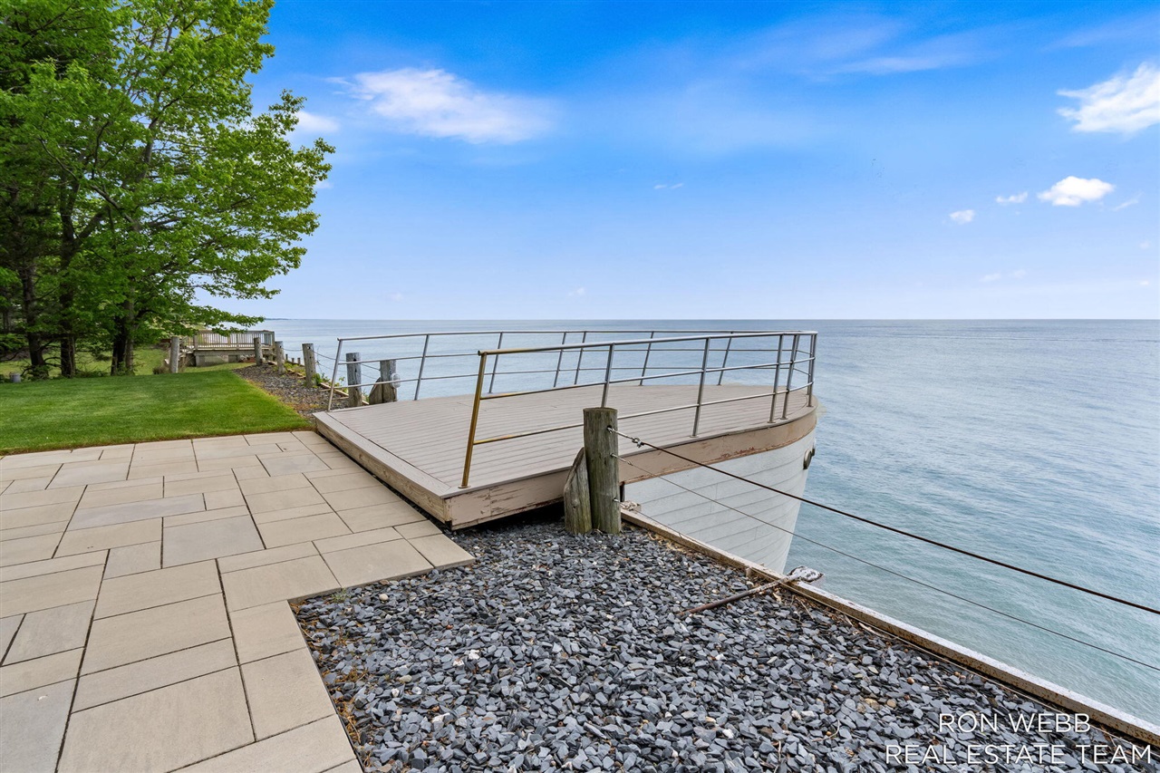 main property photo 79