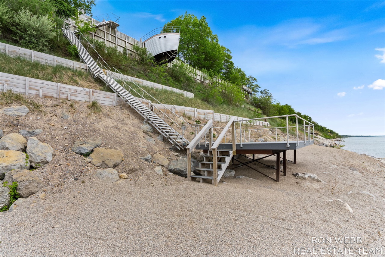 main property photo 82