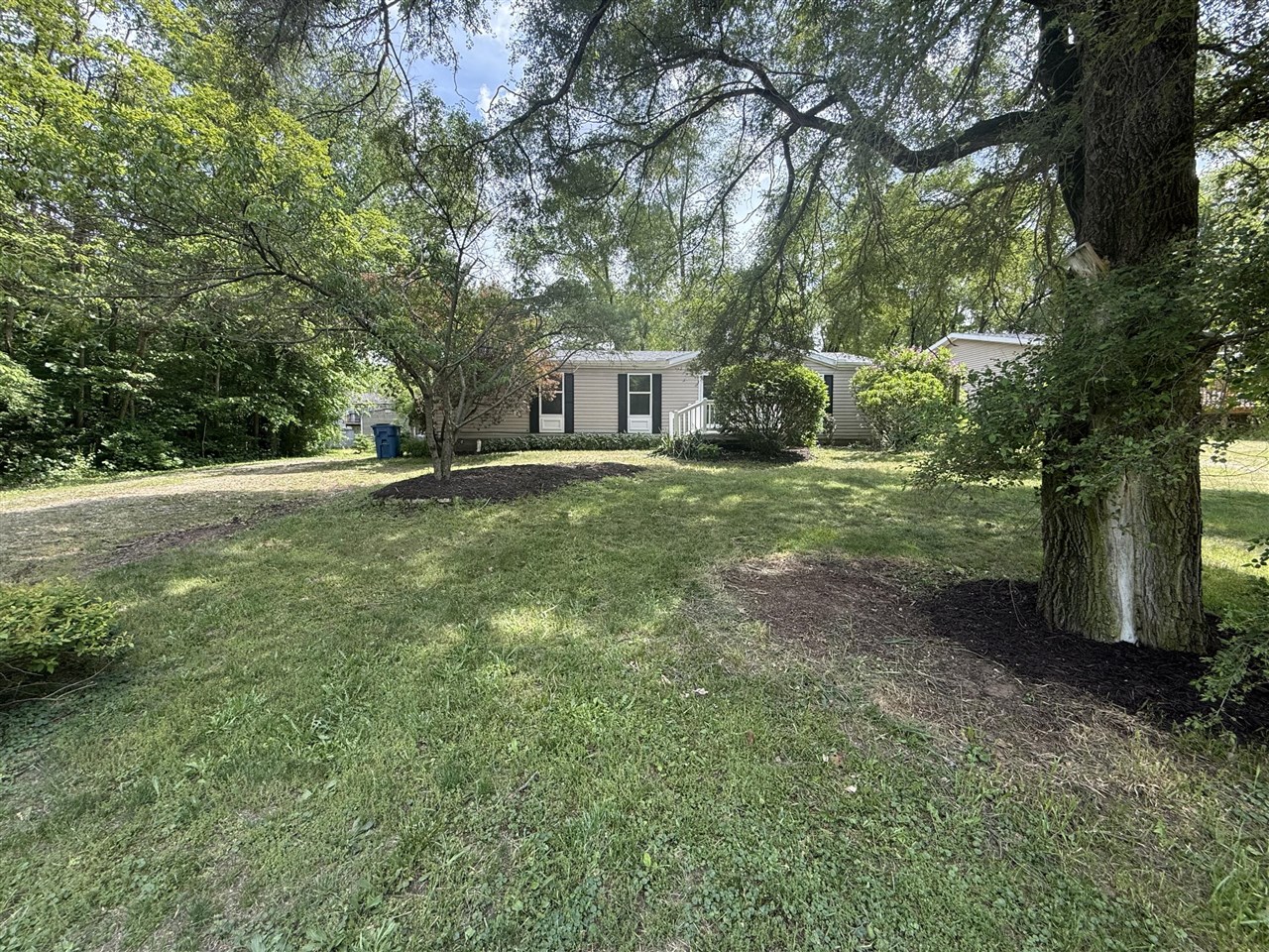 main property photo 26