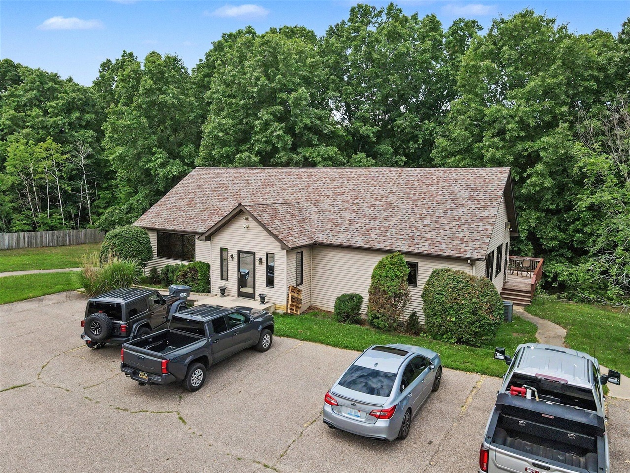 main property photo 15