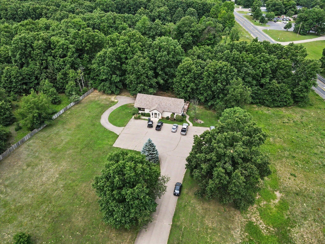 main property photo 17
