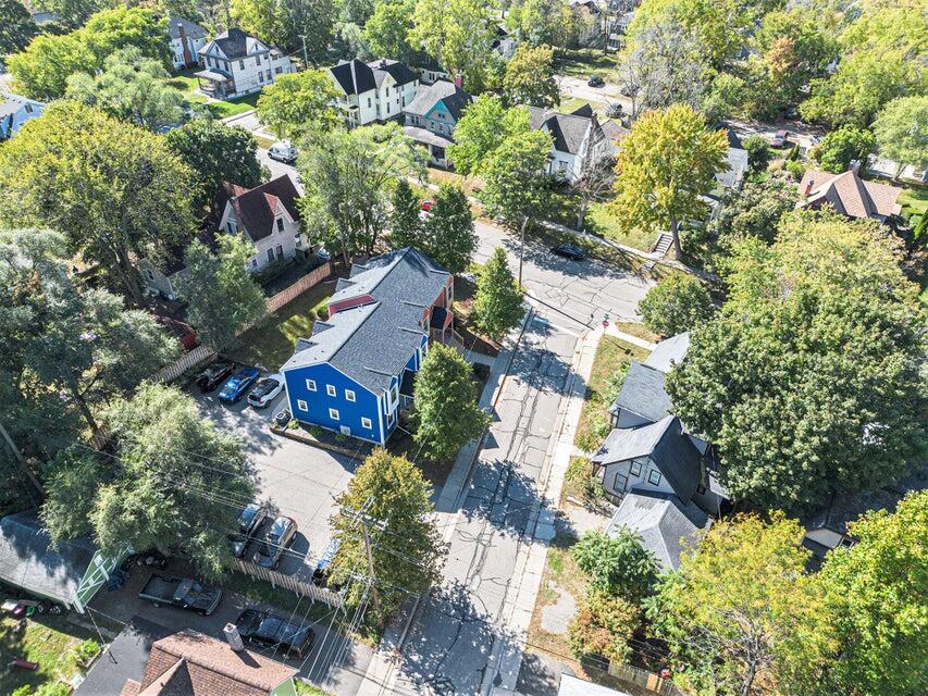 main property photo 18