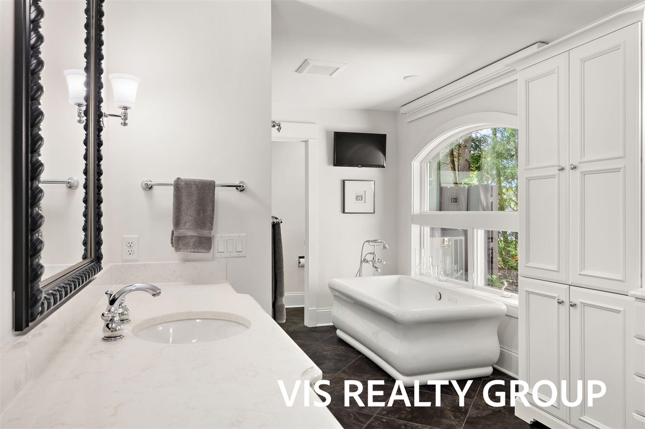 main property photo 81