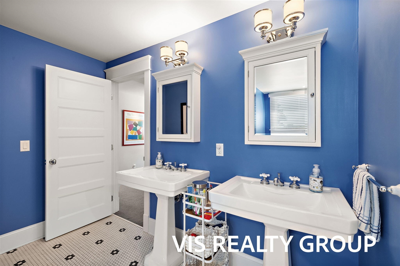 main property photo 98