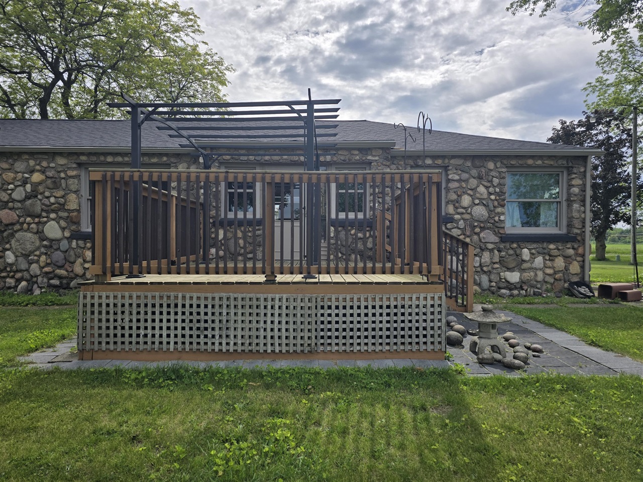 main property photo 10