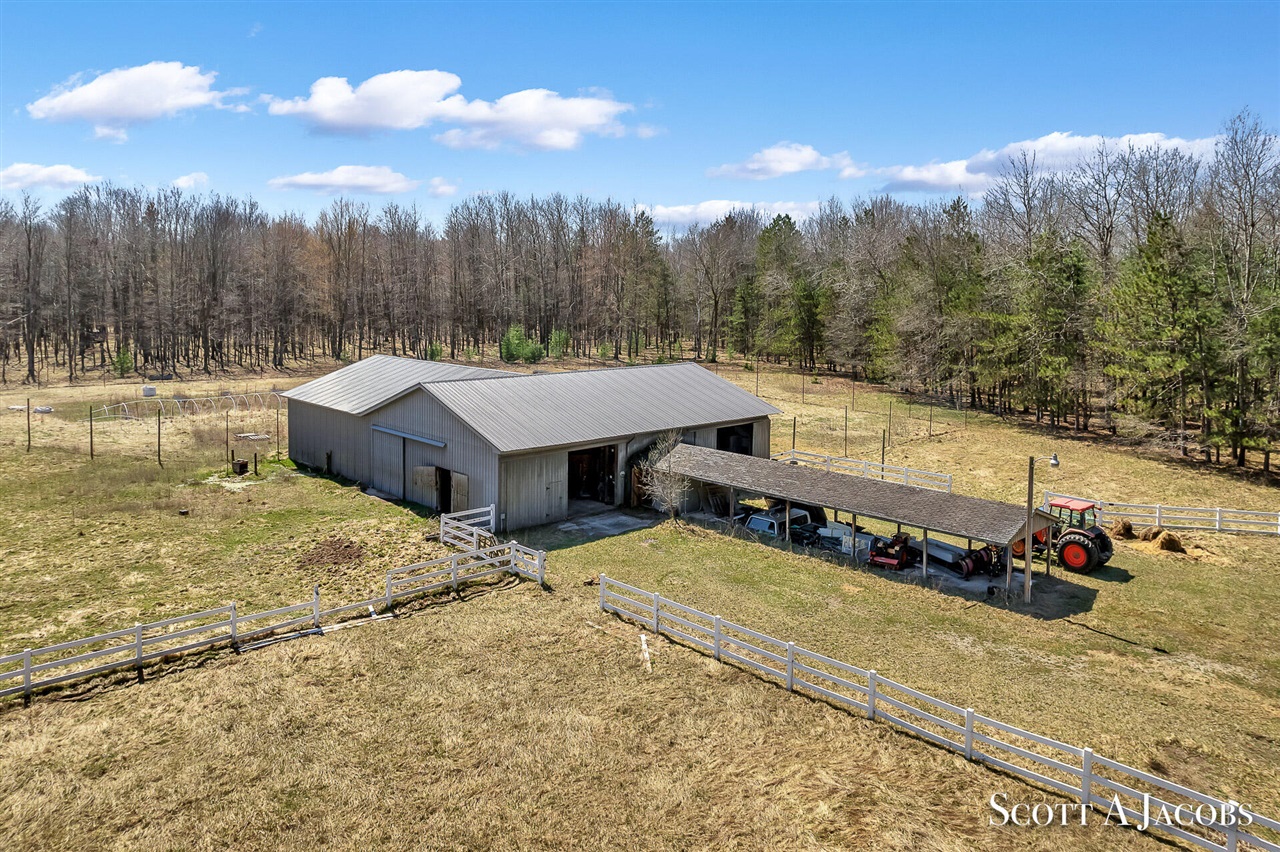 main property photo 30