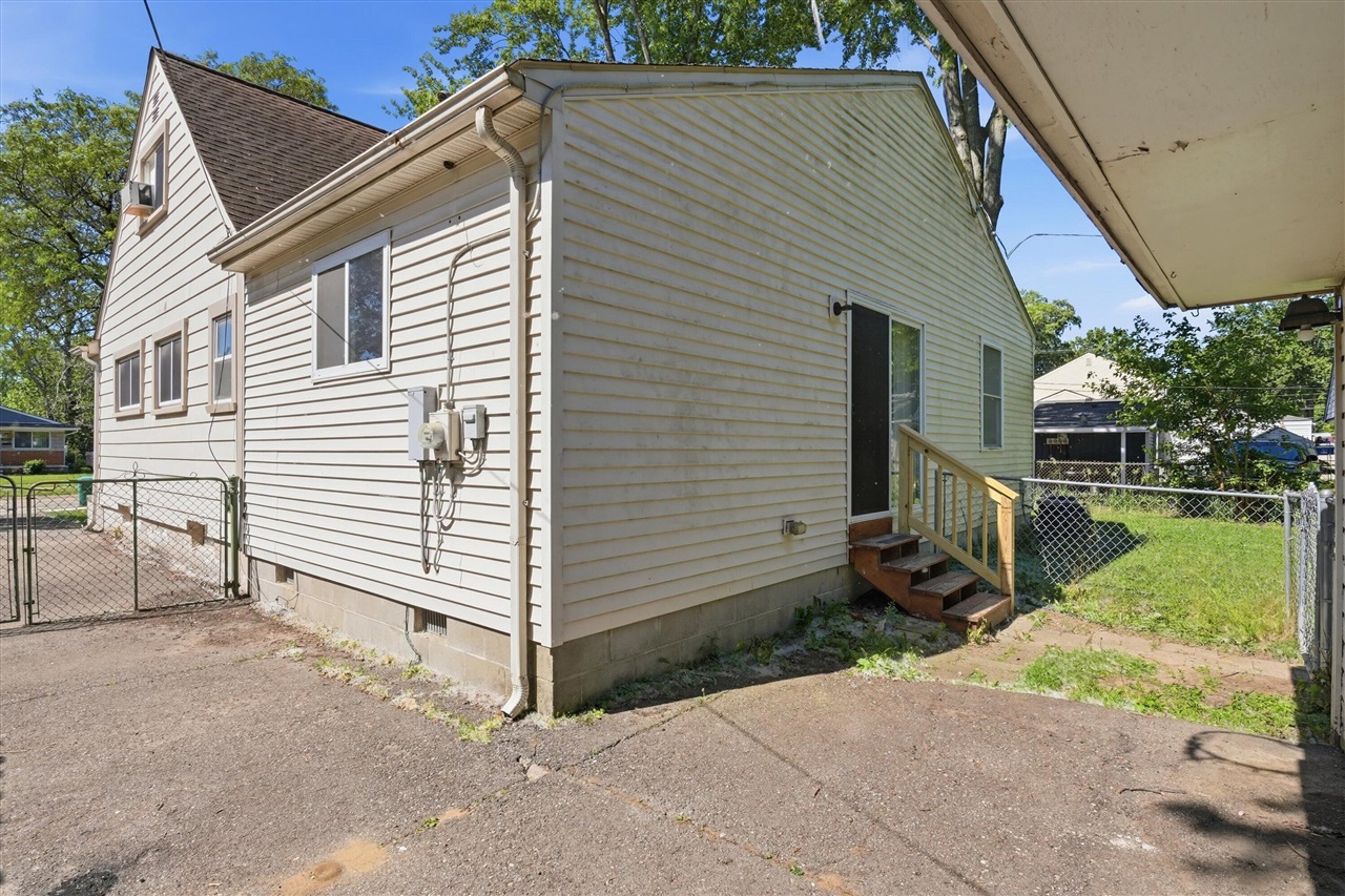 main property photo 49