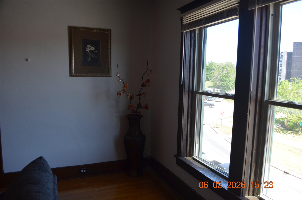 main property photo 77