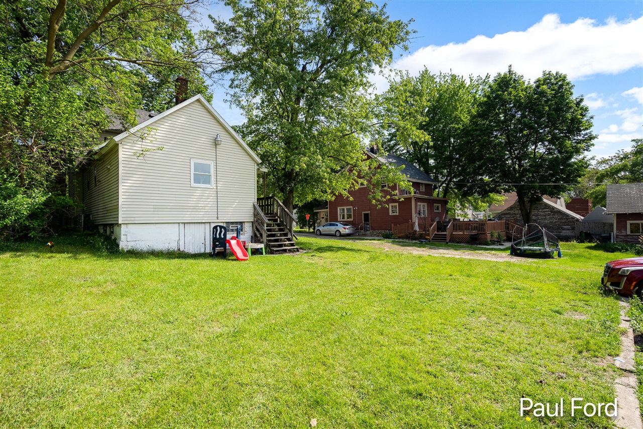 main property photo 21