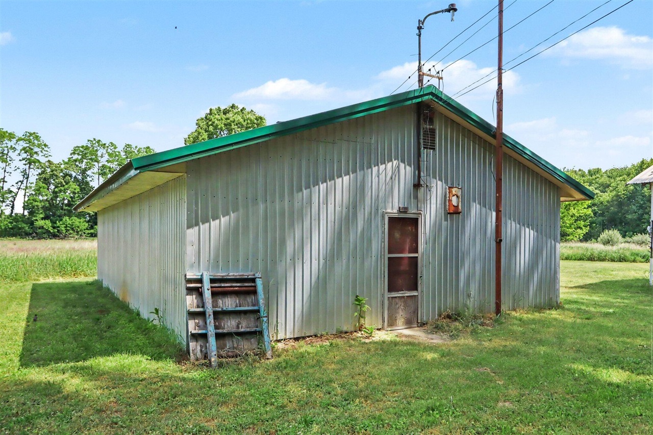 main property photo 10