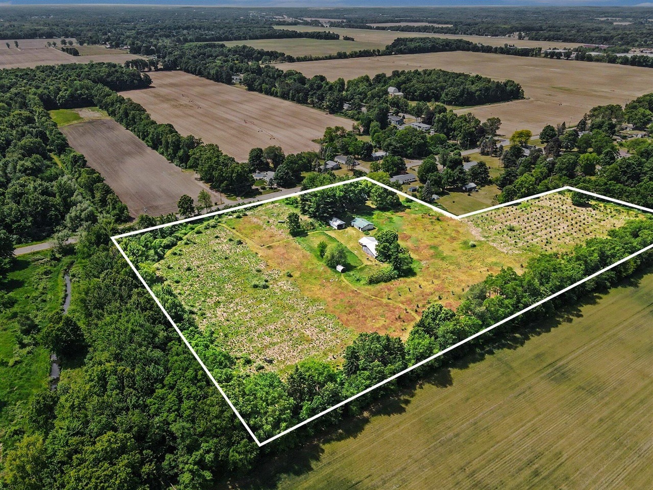 main property photo 7