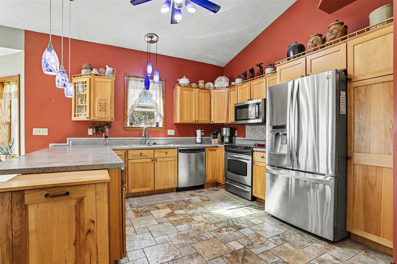 main property photo 7
