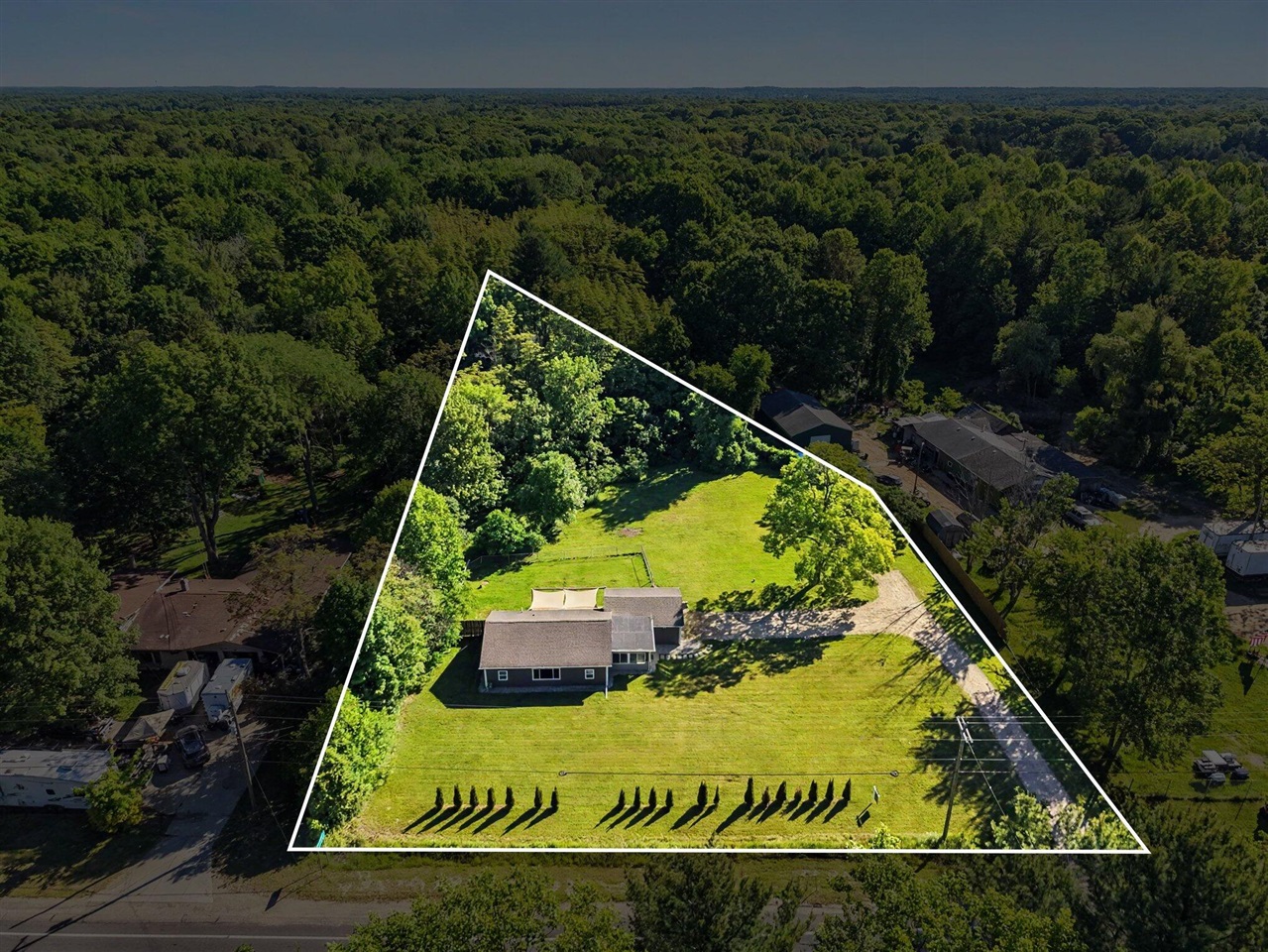 main property photo 30