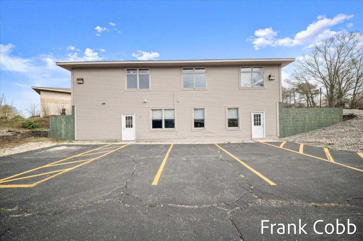 main property photo 5