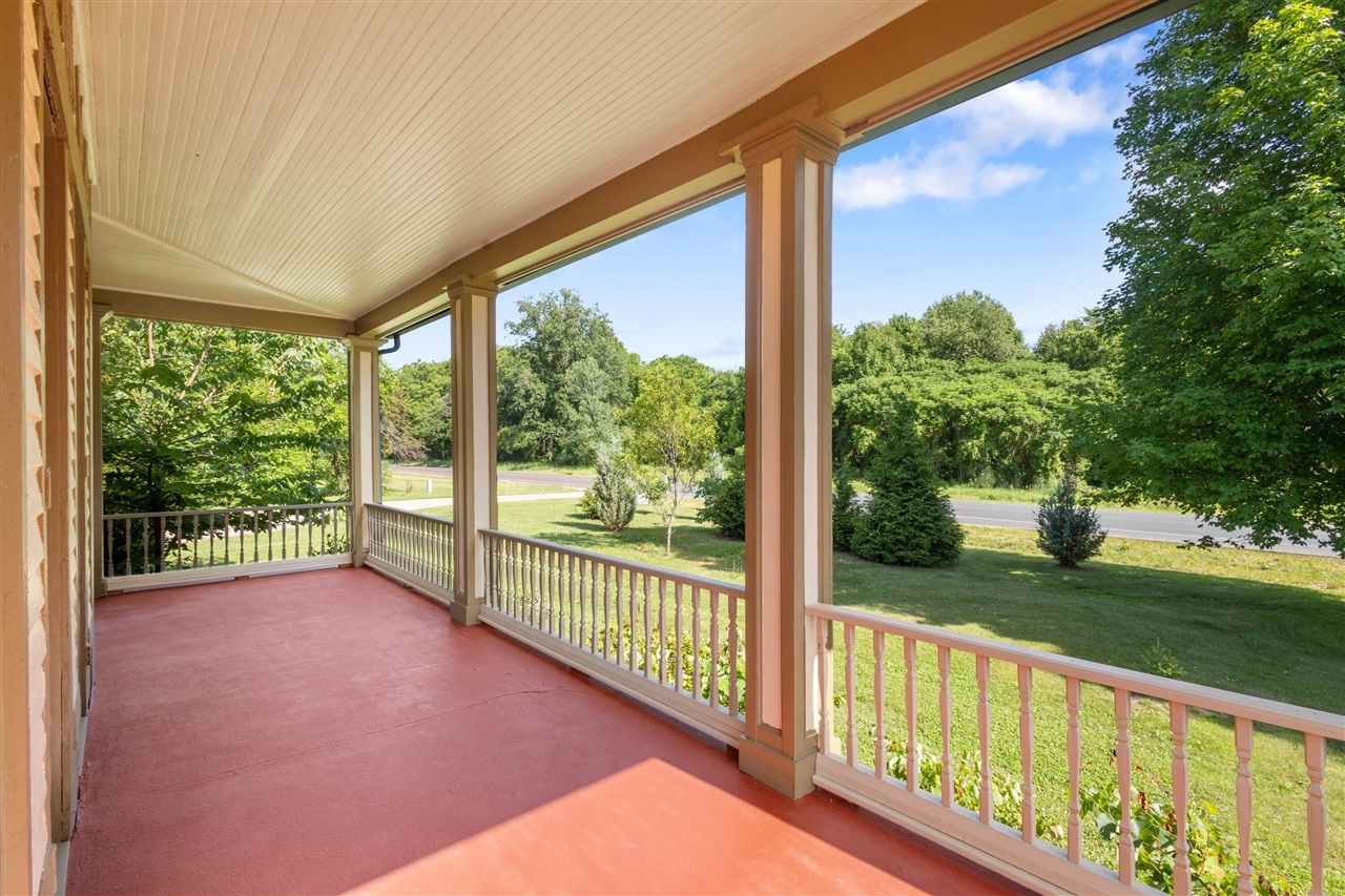 main property photo 13