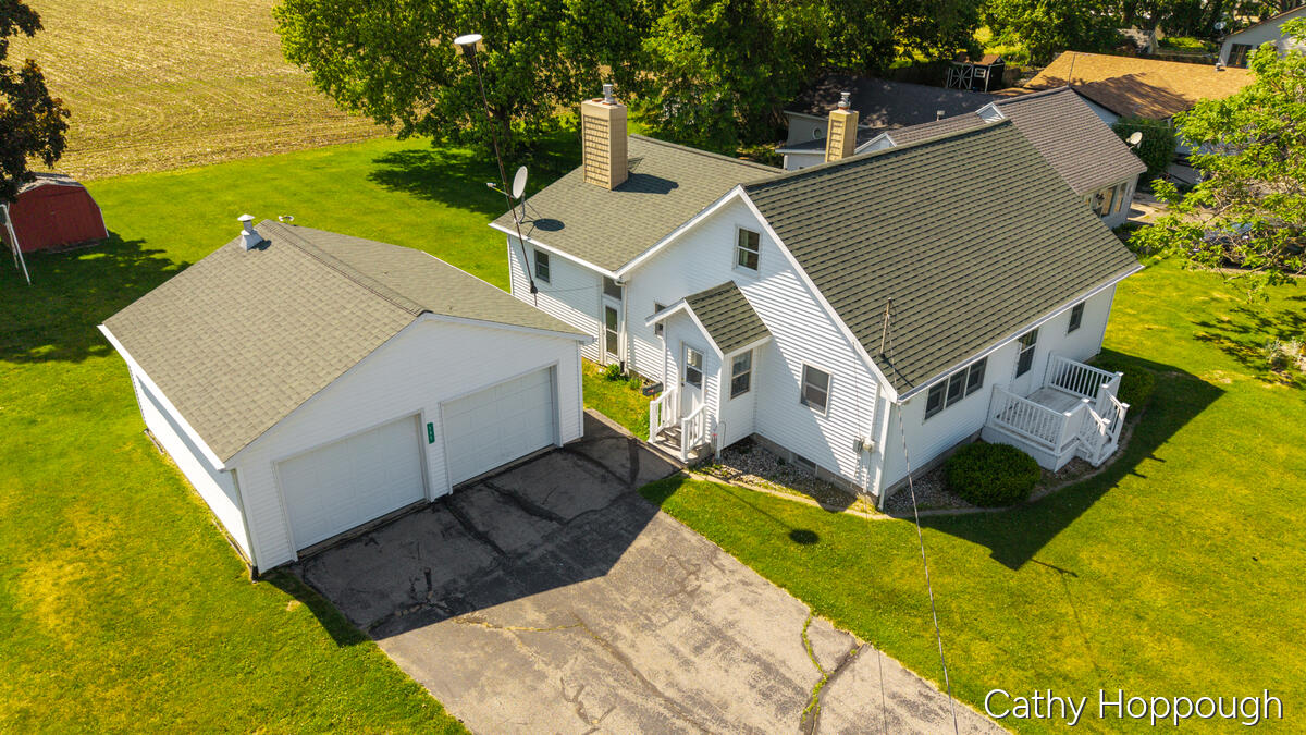 main property photo 44