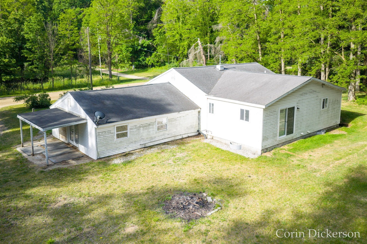 main property photo 41