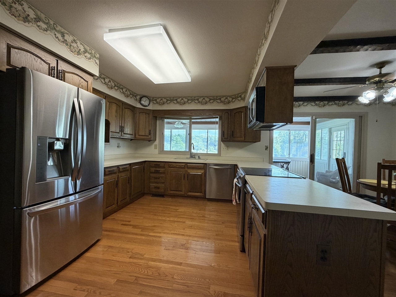 main property photo 4