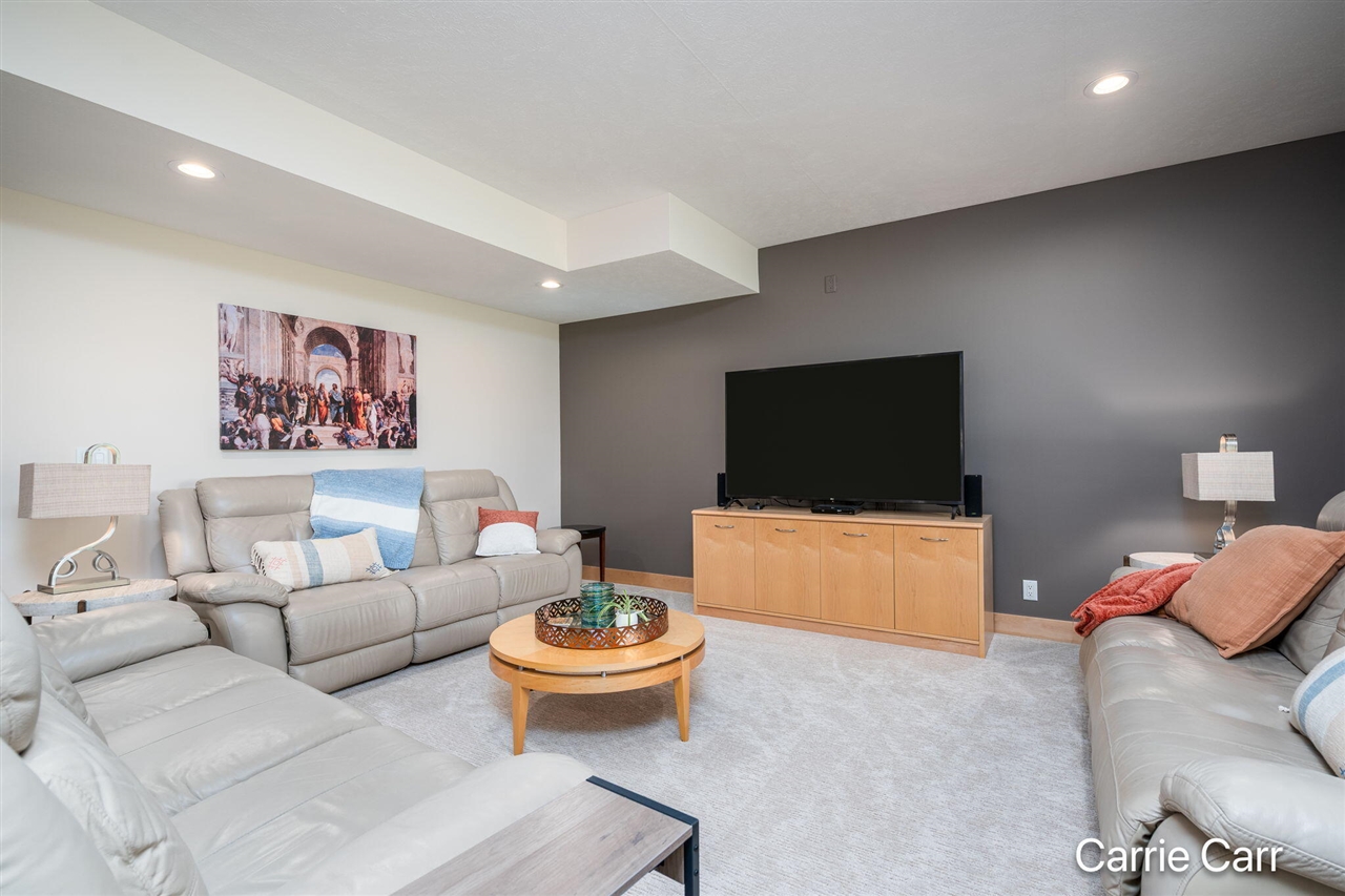 main property photo 77