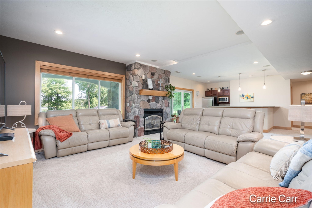 main property photo 78