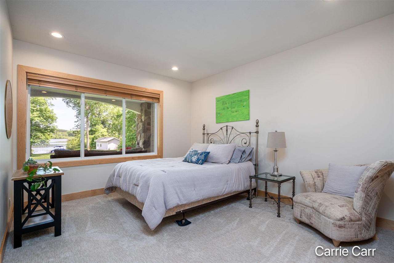 main property photo 80