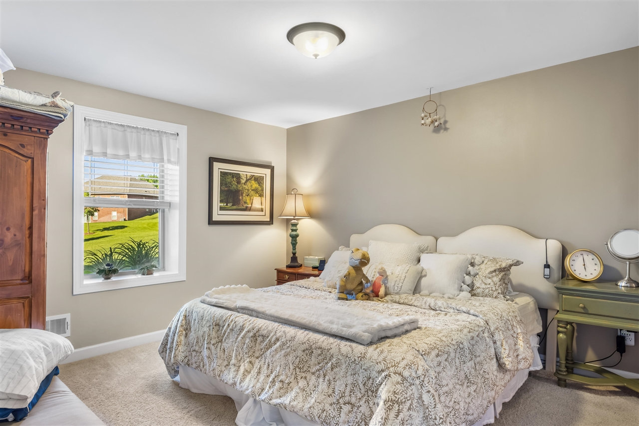 property viewer photo 20