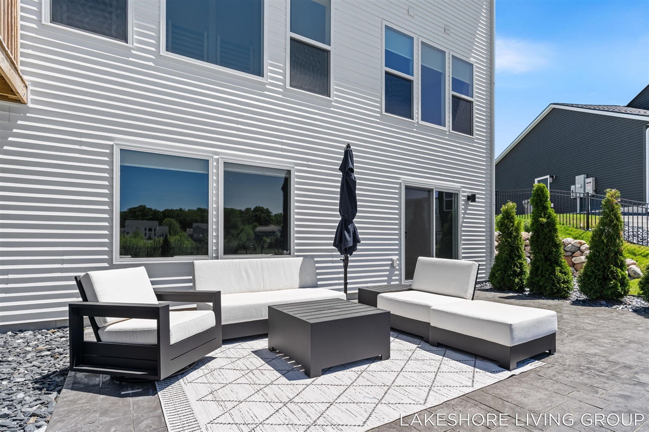 main property photo 59