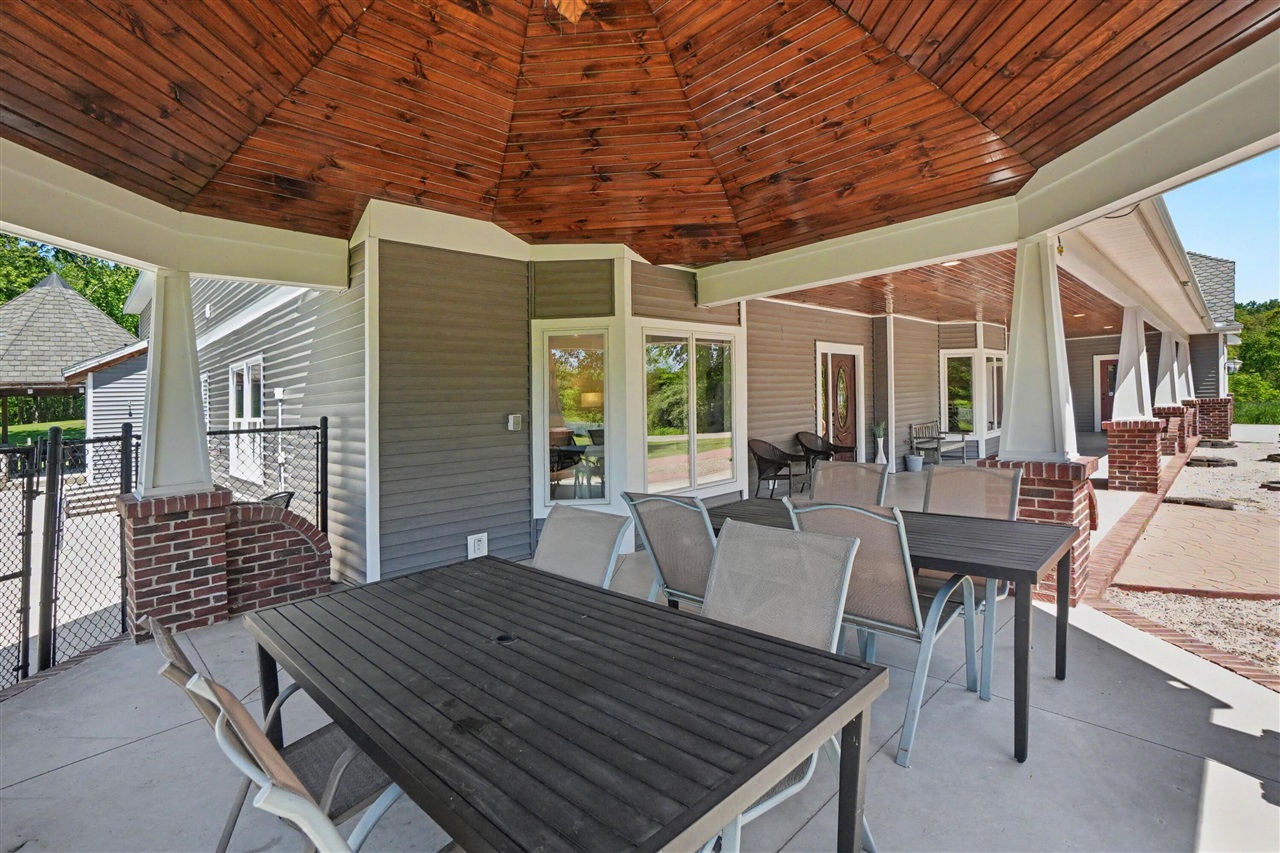 main property photo 54