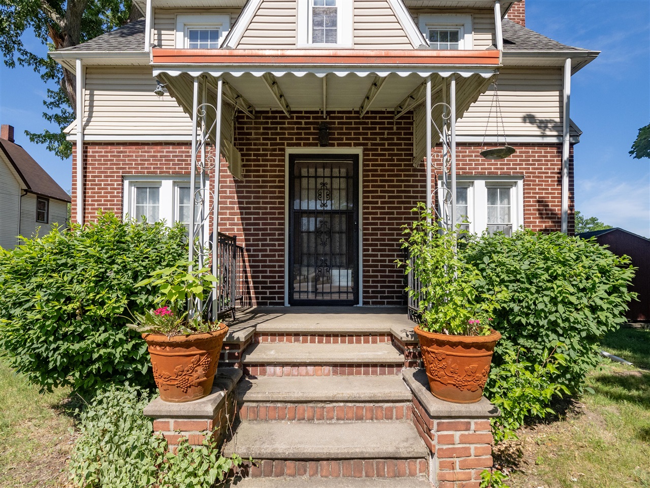 main property photo 8