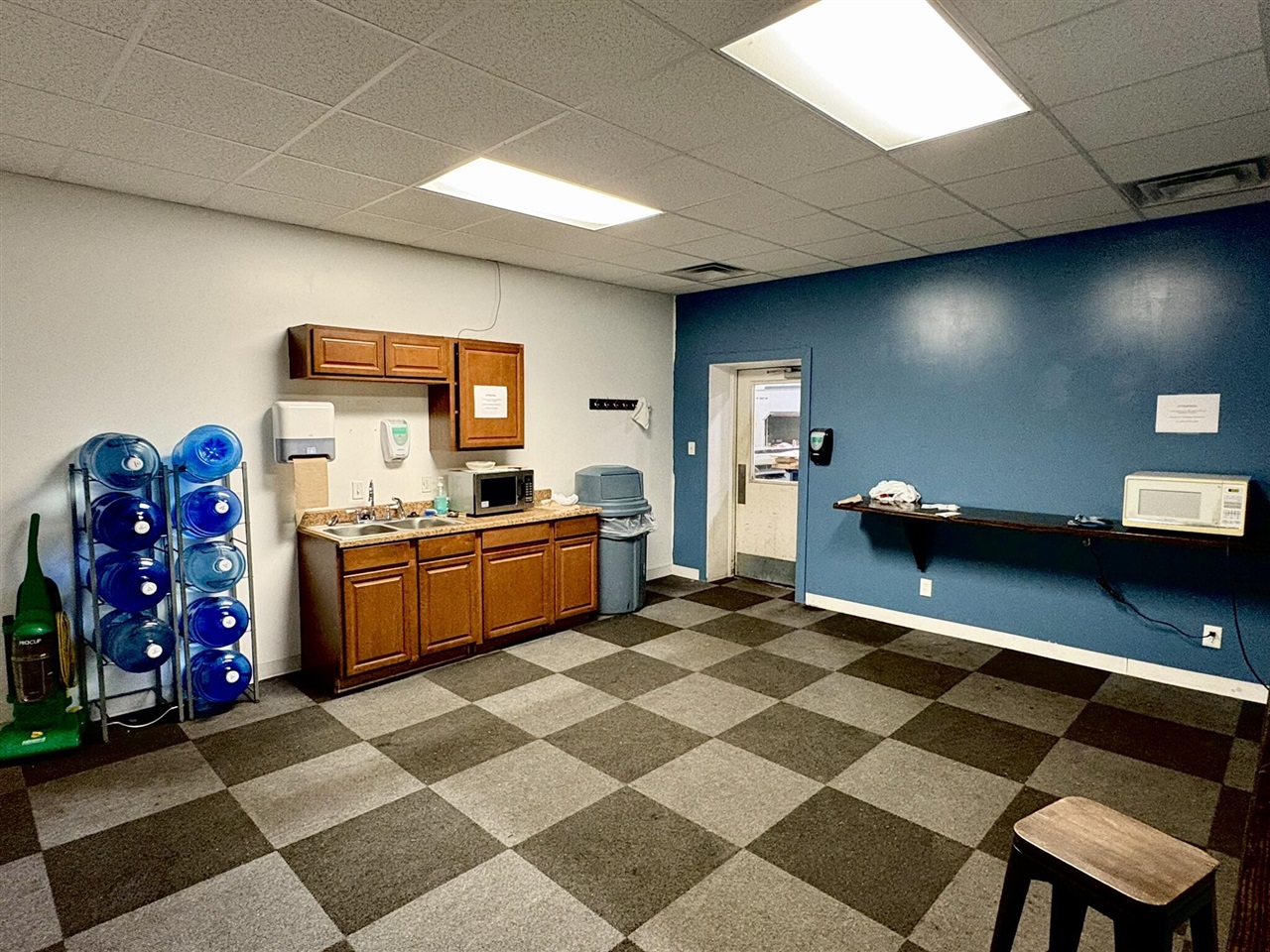main property photo 9