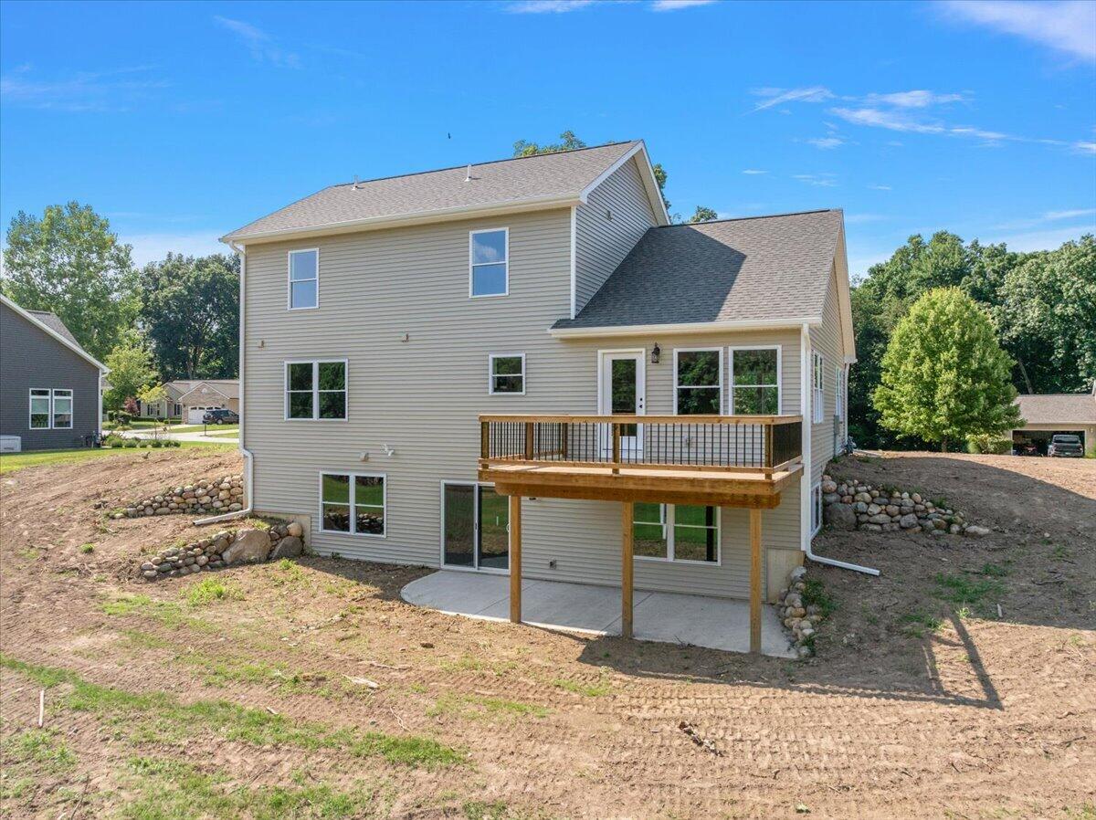 main property photo 44