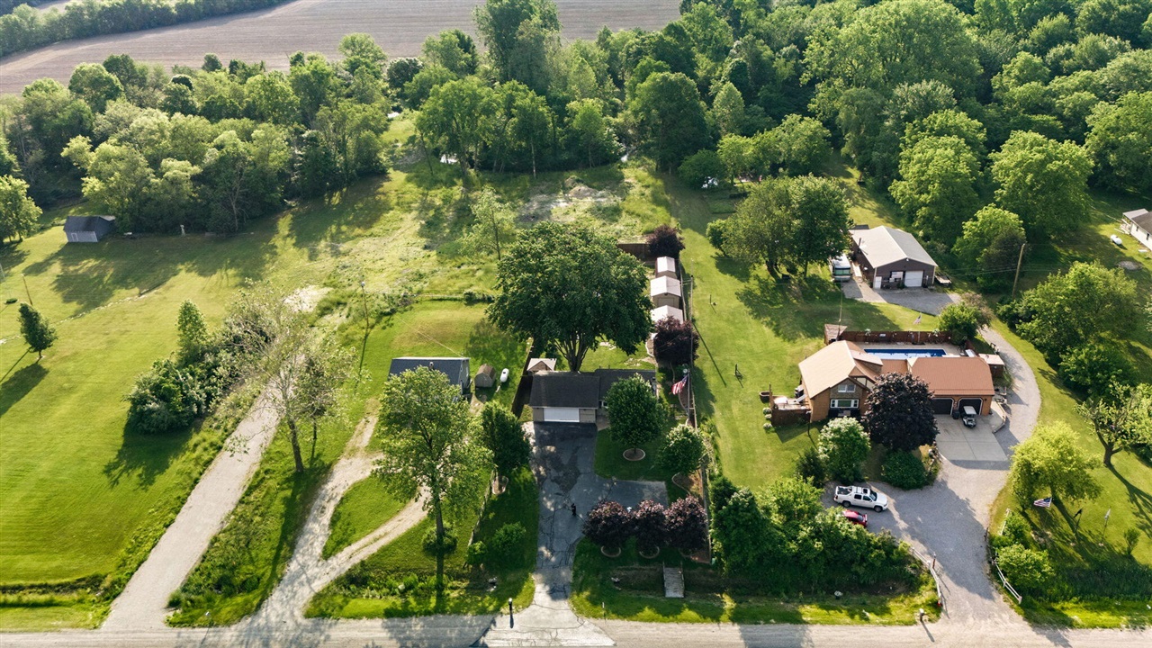 main property photo 32