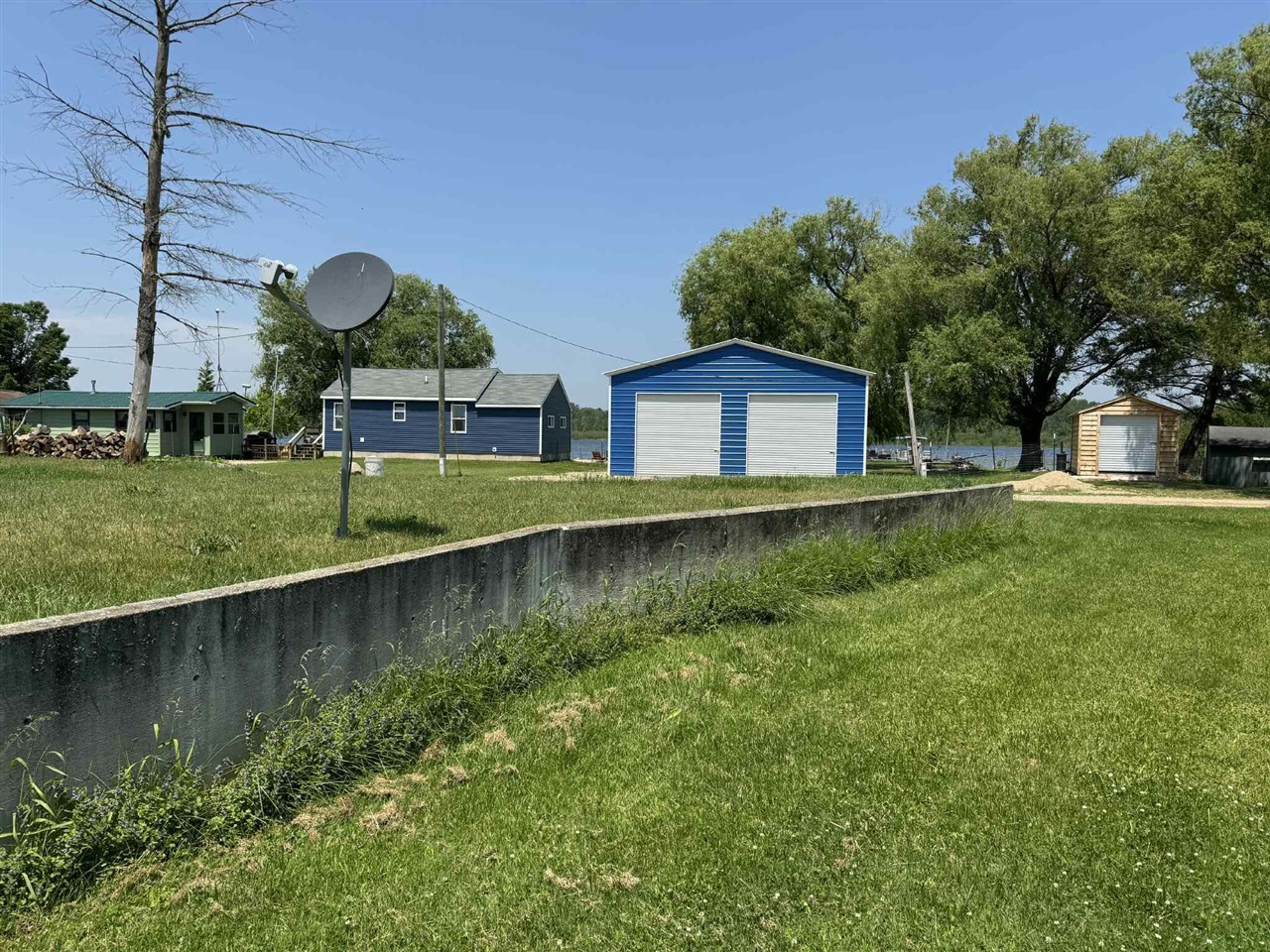 main property photo 38