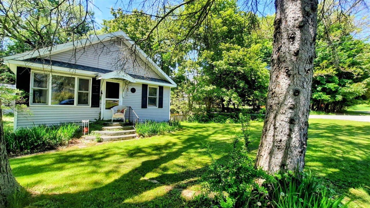 main property photo 9