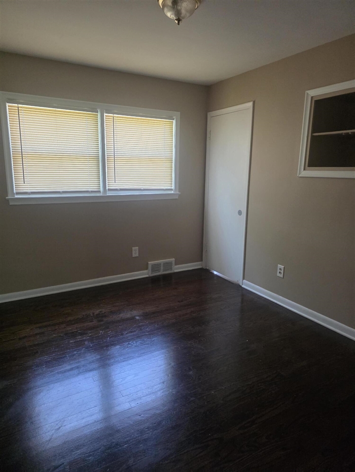 property viewer photo 14