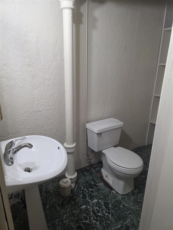 property viewer photo 23