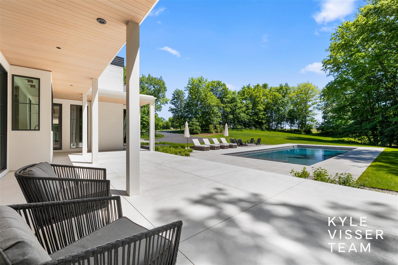 main property photo 82