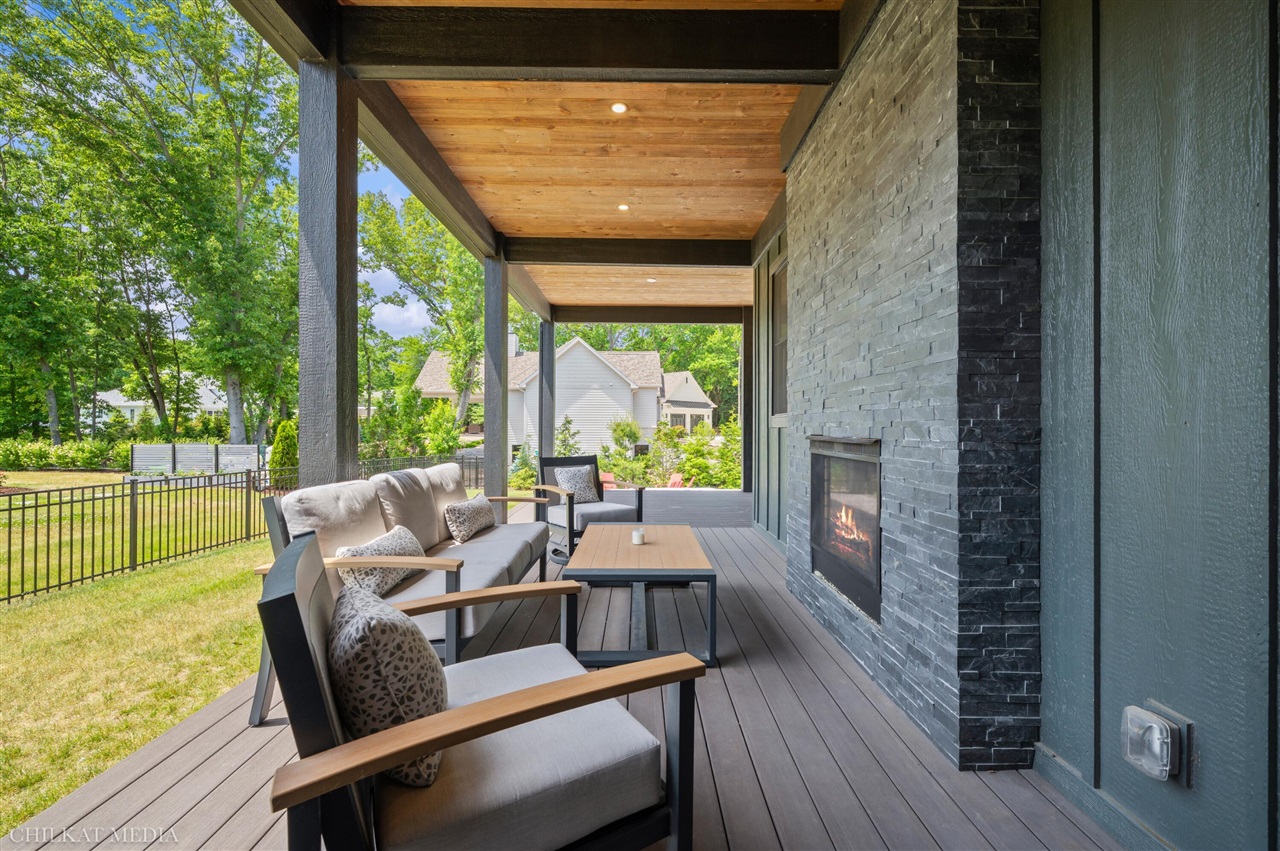 main property photo 77