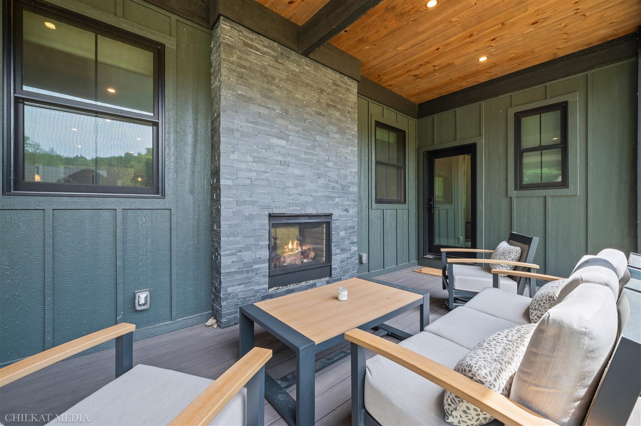 main property photo 78