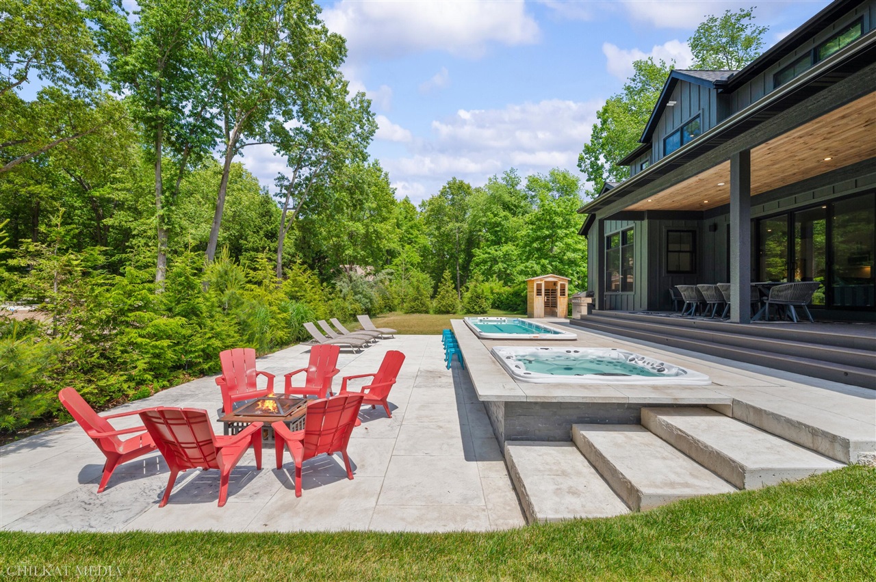 main property photo 88