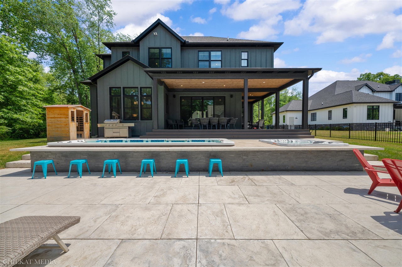 main property photo 90