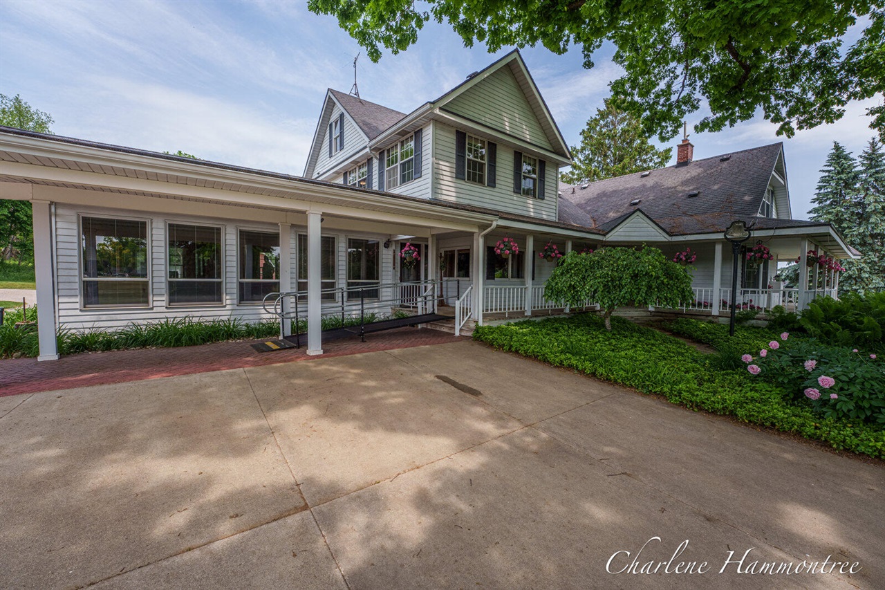 main property photo 19