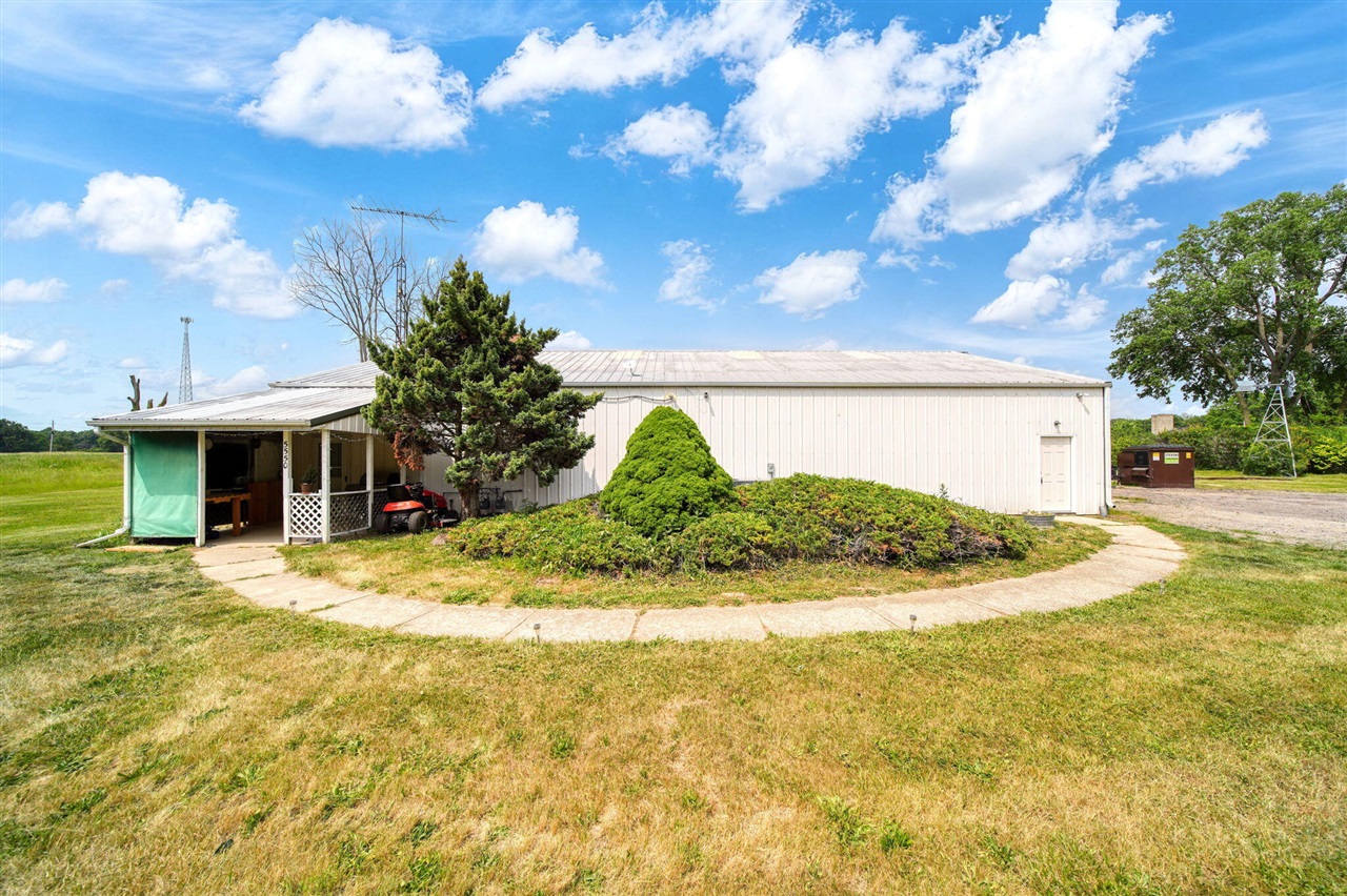 main property photo 5