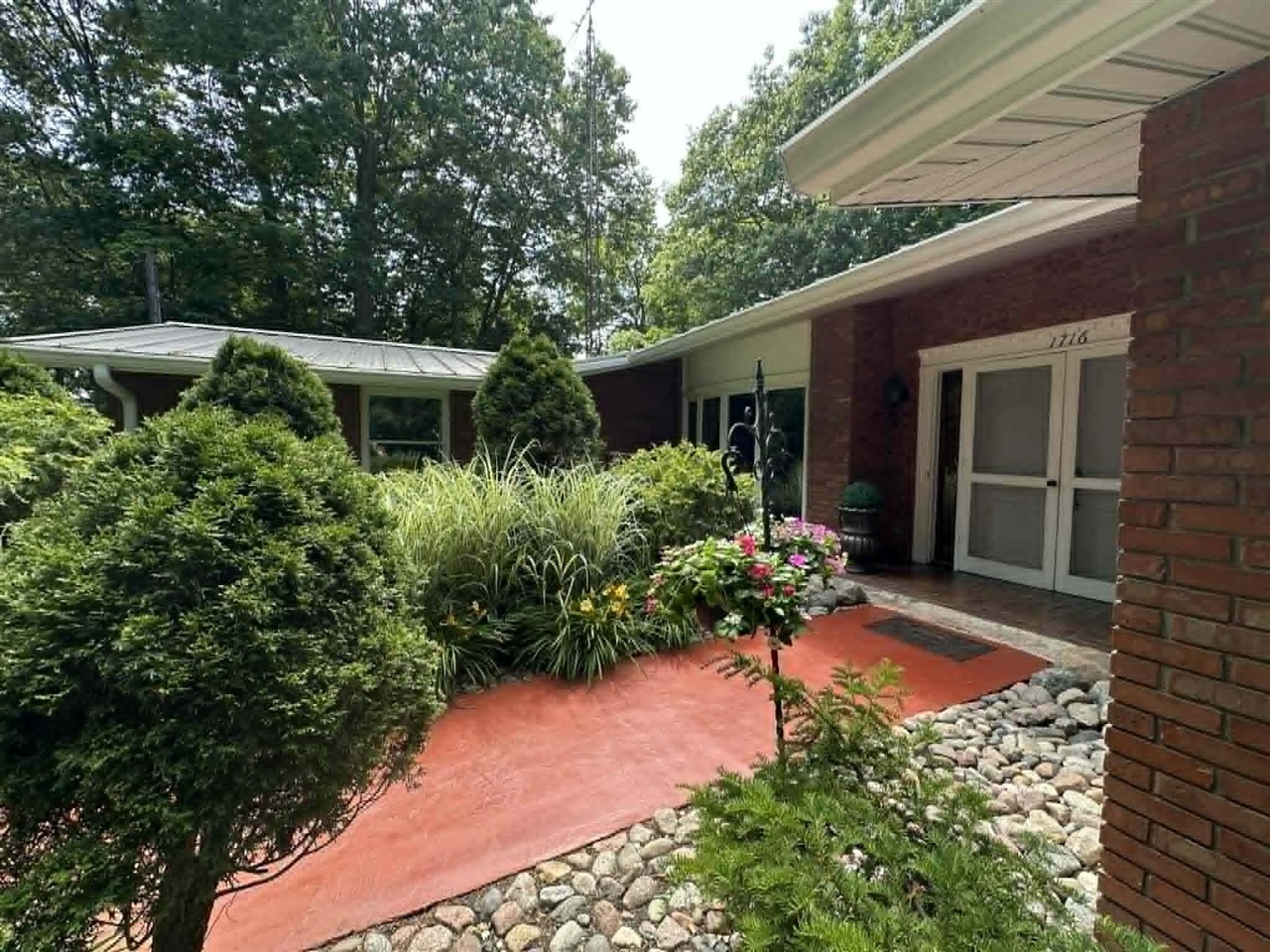 main property photo 75