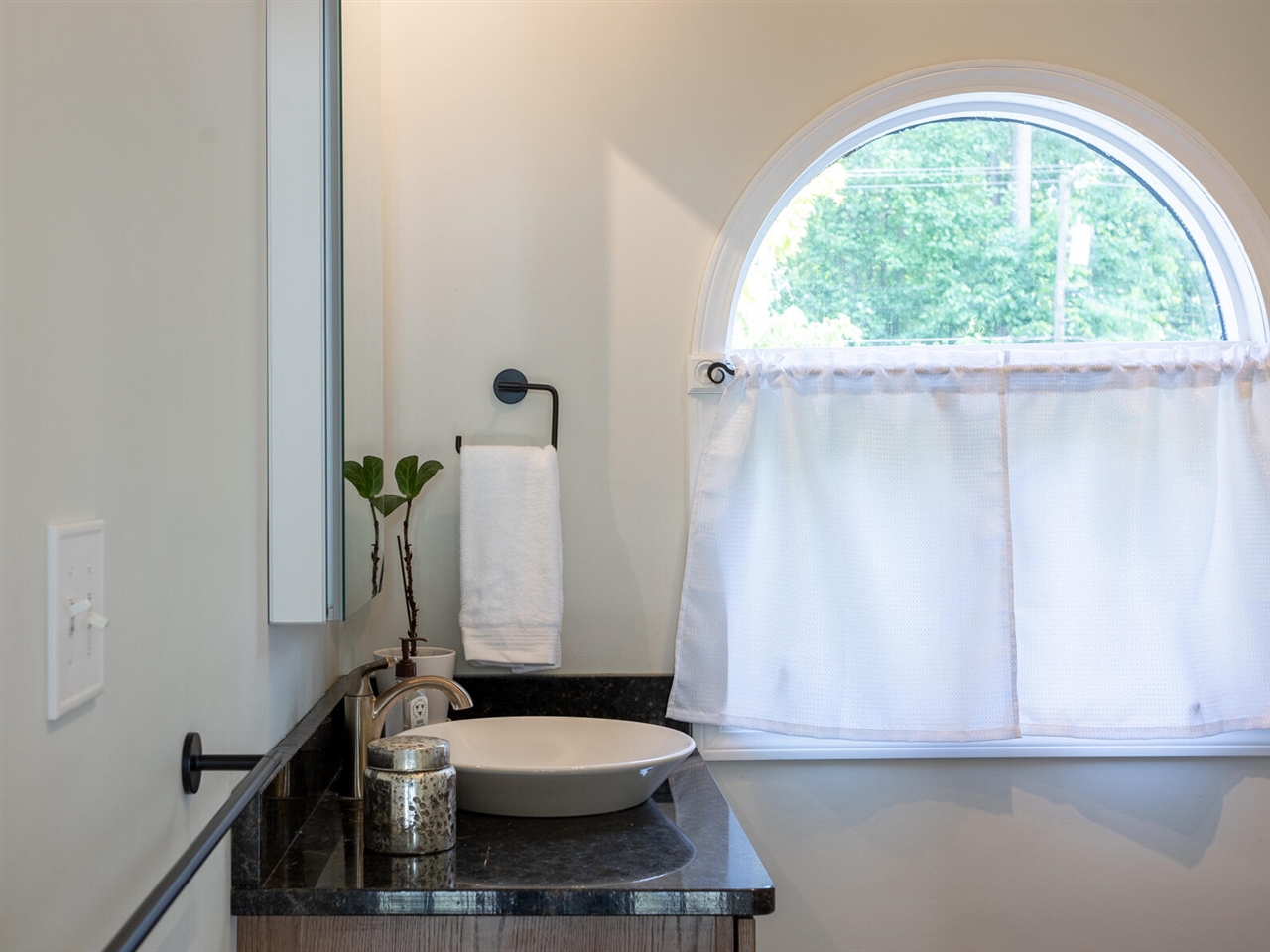 main property photo 75
