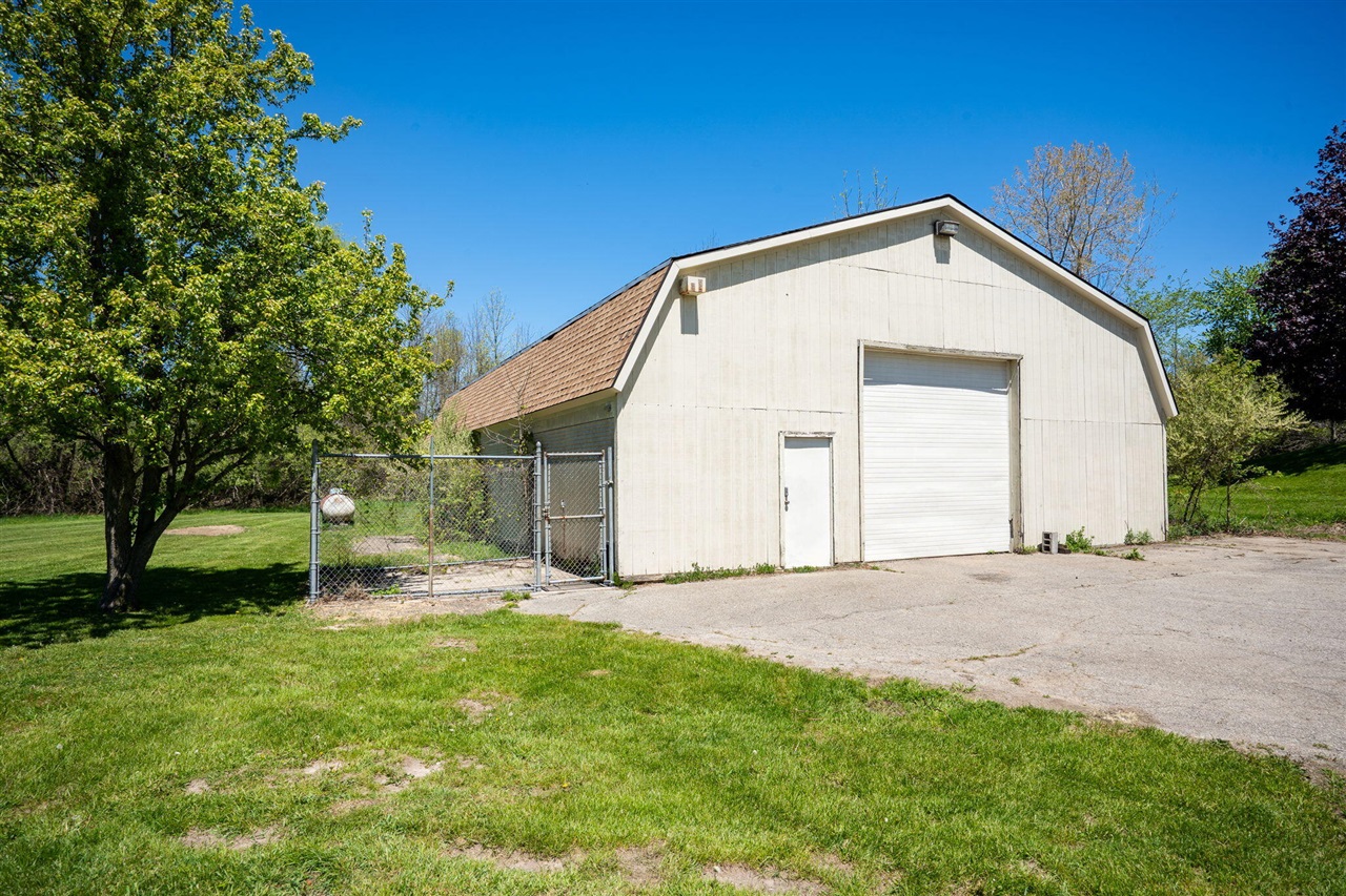 main property photo 64